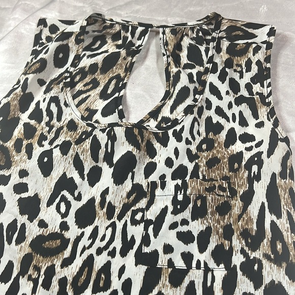 Leopard Sleeveless Blouse - Criss Crossed Open Back - Picture 5 of 6